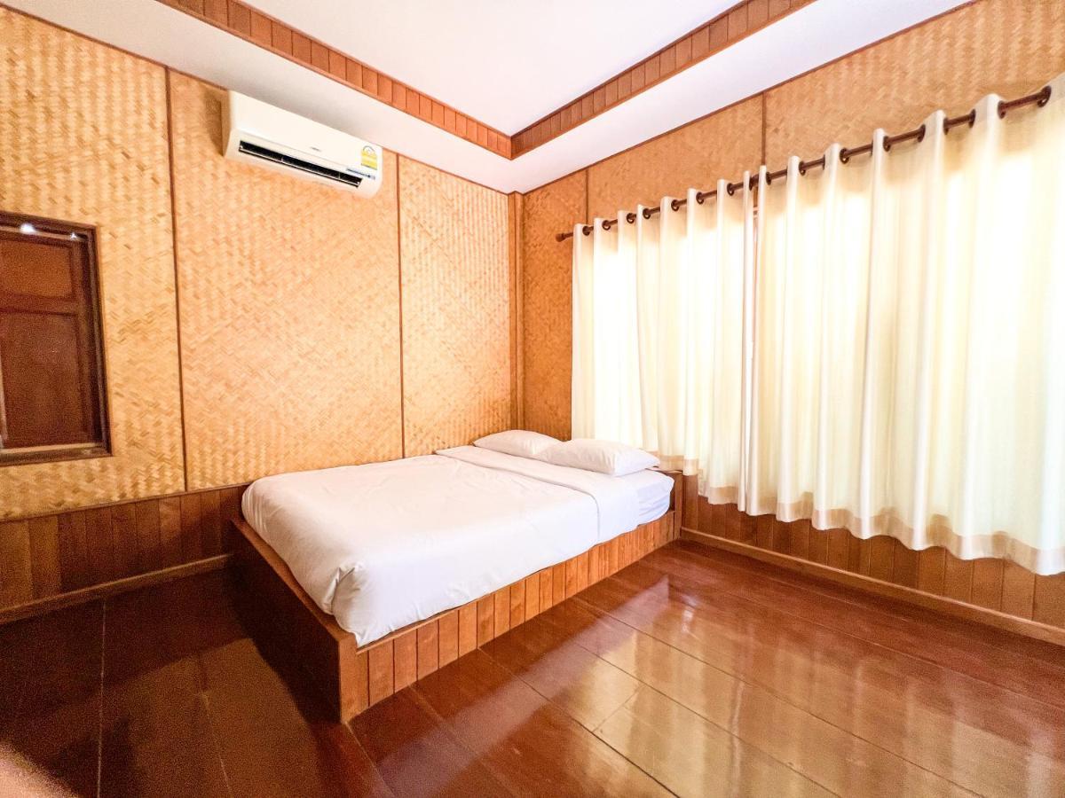 Baan Siriporn Resort - โรงแรมบ้านศิริพร รีสอร์ท Samut Songkhram Exterior foto