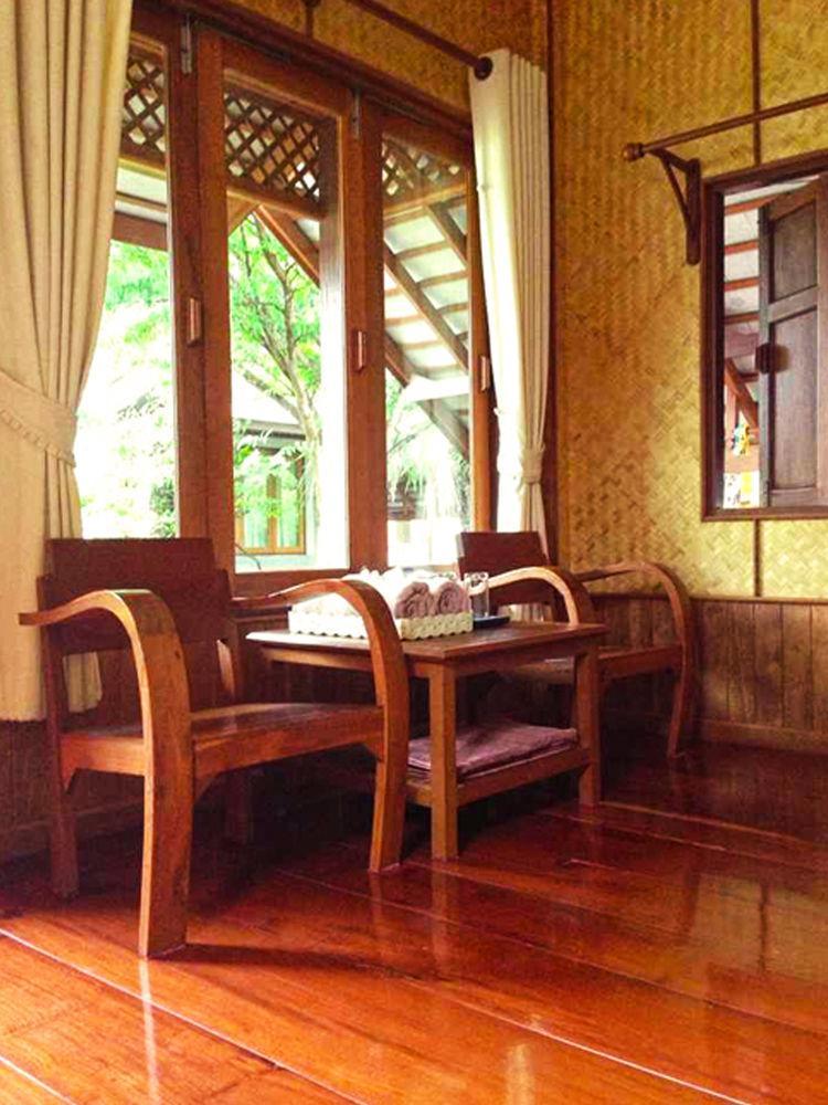 Baan Siriporn Resort - โรงแรมบ้านศิริพร รีสอร์ท Samut Songkhram Exterior foto